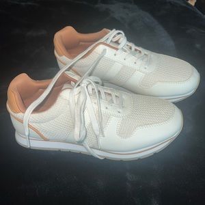 Banana Republic casual sneakers